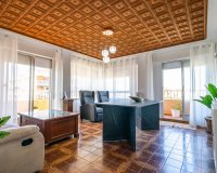 Продается просторная квартира в 50 метрах от пляжа в Торревьехе, Коста-Бланка, Испания. ID2351