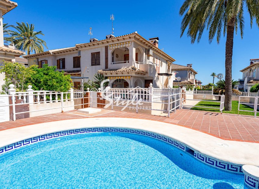 Продается солнечная квартира в Лас Баркас, Пунта Прима, Коста Бланка. ID3422