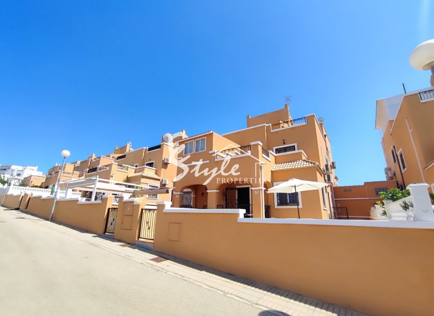  Quad house for Sale in Los Altos , Dream Hills– Orihuela Costa, Costa Blanca- ID 2713