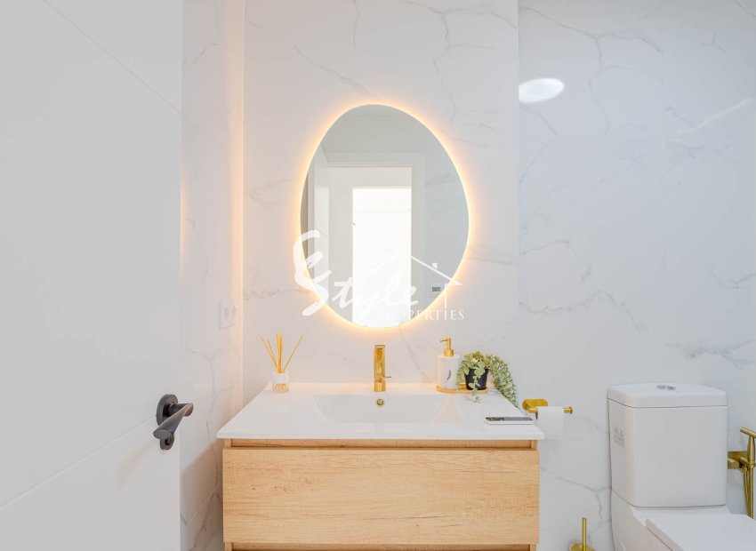 Resale - 1. Apartment / flat - Orihuela Costa  - Playa Flamenca