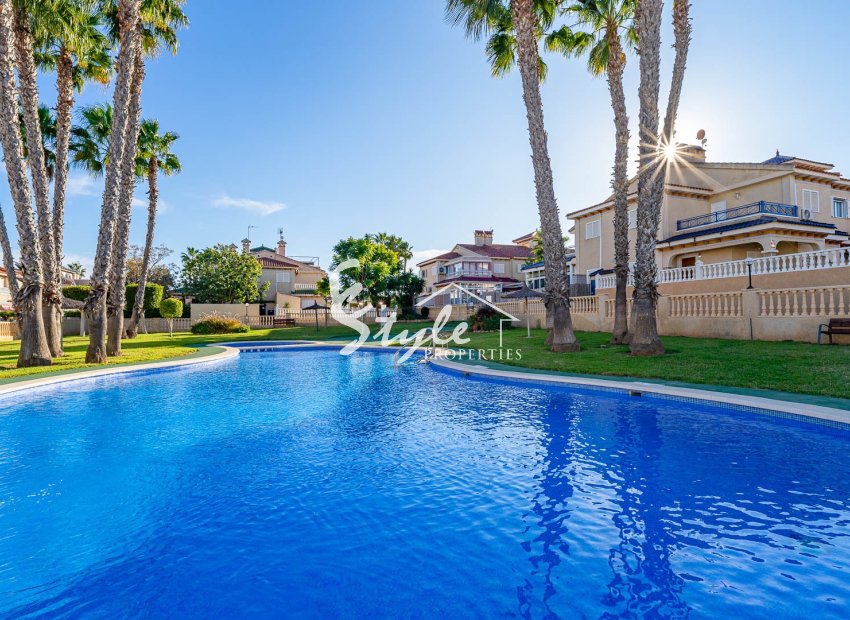 Resale - 1. Apartment / flat - Orihuela Costa  - Playa Flamenca