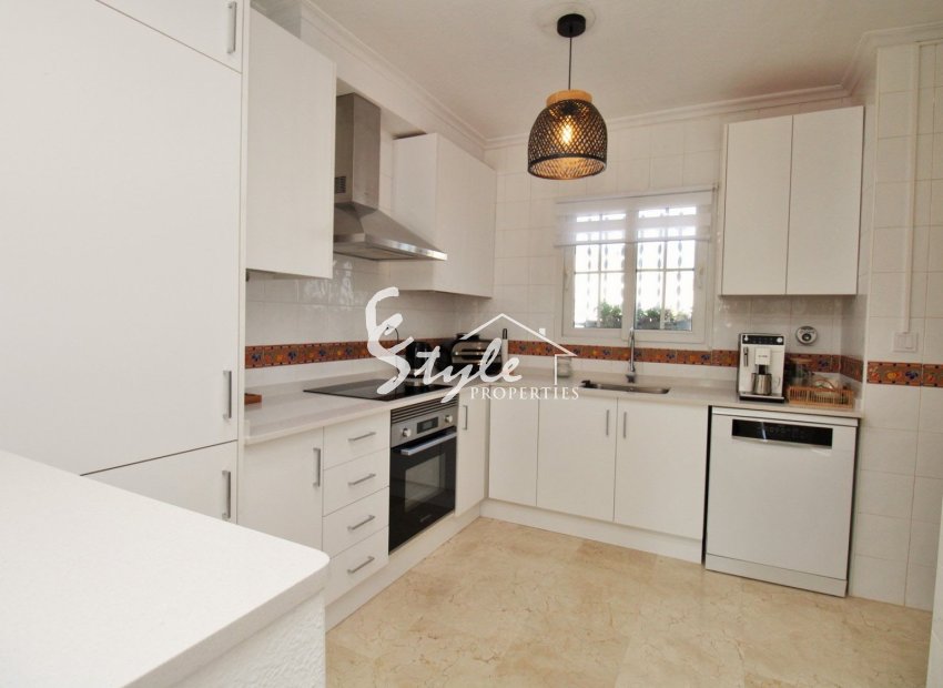 Resale - 2. Townhouse - Orihuela Costa  - Villamartin