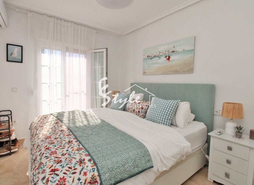 Resale - 2. Townhouse - Orihuela Costa  - Villamartin