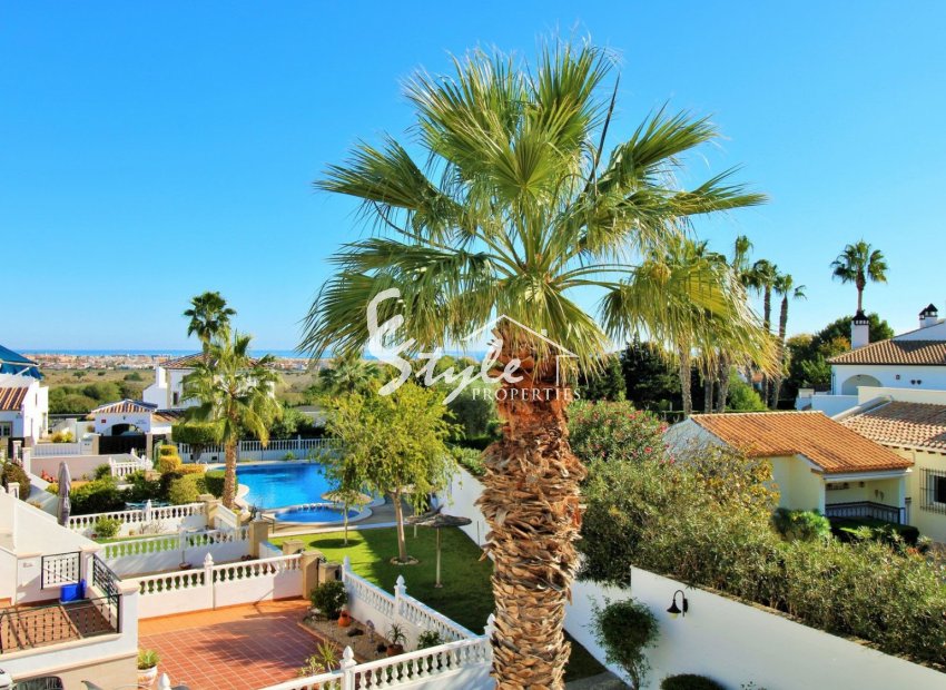 Resale - 2. Townhouse - Orihuela Costa  - Villamartin
