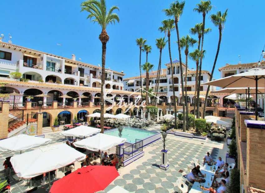 Resale - 2. Townhouse - Orihuela Costa  - Villamartin