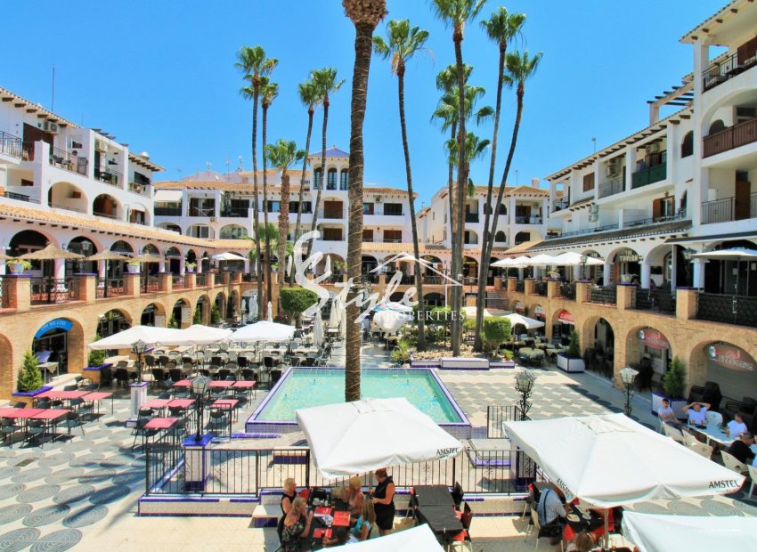 Resale - 2. Townhouse - Orihuela Costa  - Villamartin