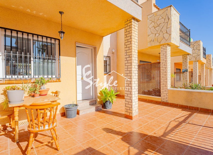 Resale - 2. Townhouse - Punta Prima