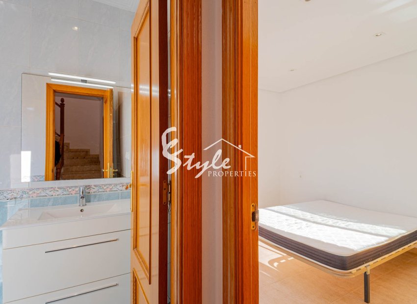 Resale - 2. Townhouse - Punta Prima