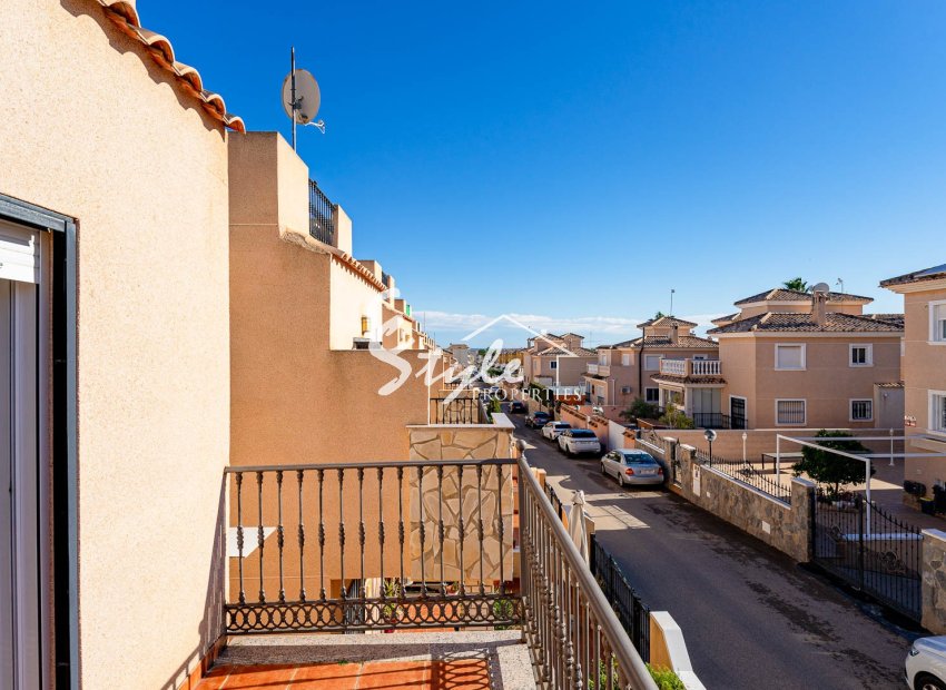 Resale - 2. Townhouse - Punta Prima