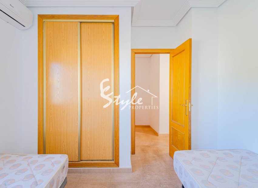 Resale - 2. Townhouse - Punta Prima