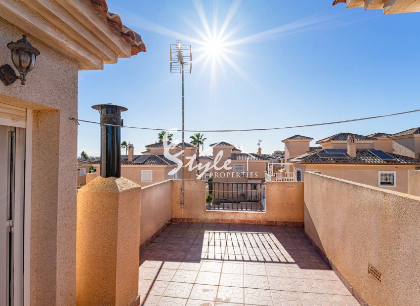 Resale - 2. Townhouse - Punta Prima