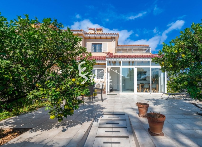 Resale - Adosado - Orihuela Costa  - Playa Flamenca