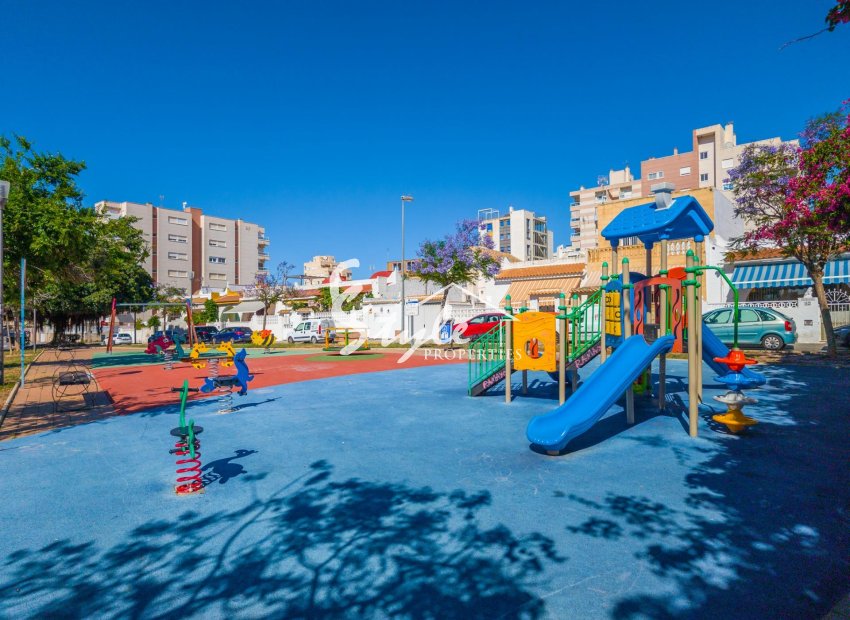 Resale - Adosado - Torrevieja - Nueva Torrevieja