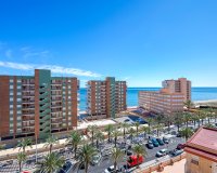 Resale - Apartamento - Arenales del Sol - Segunda linea playa