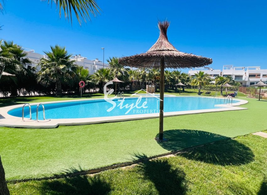 Resale - Apartamento - Entre Naranjos - Vistabella Golf