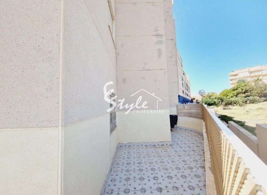 Resale - Apartamento - La Mata