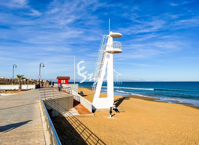 Resale - Apartamento - La Mata