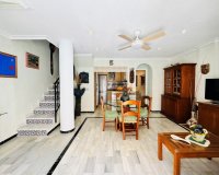 Resale - Apartamento - La Mata