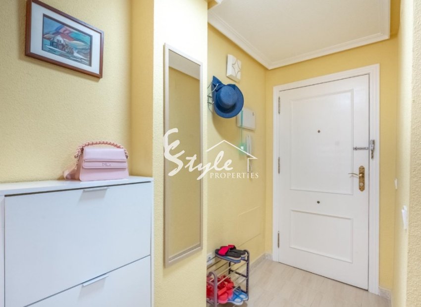 Resale - Apartamento - La Mata