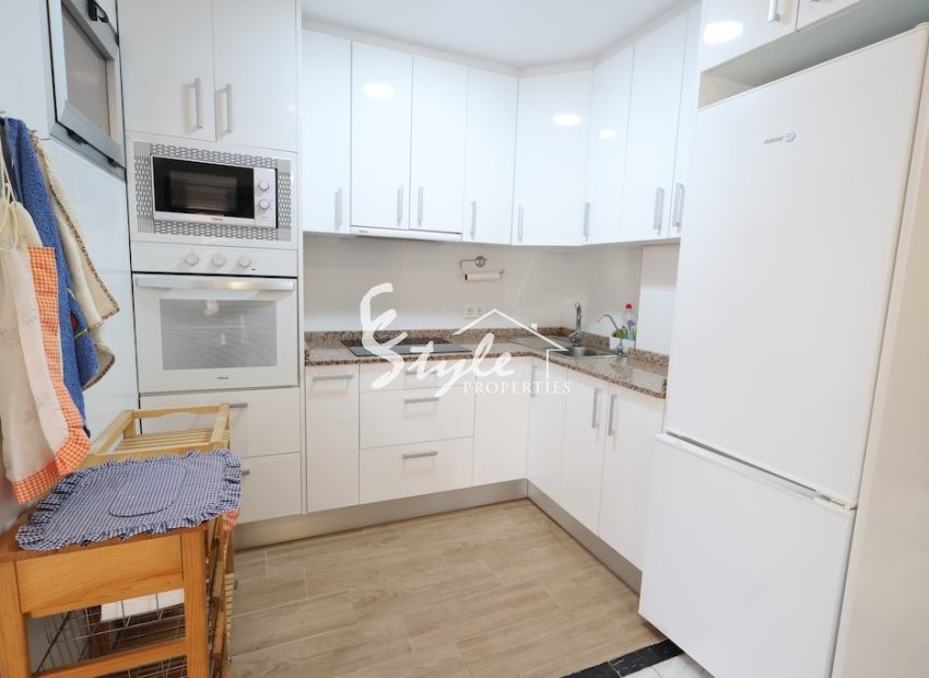 Resale - Apartamento - La Mata