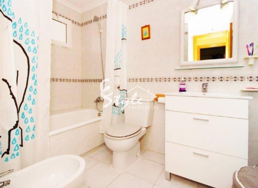 Resale - Apartamento - La Mata