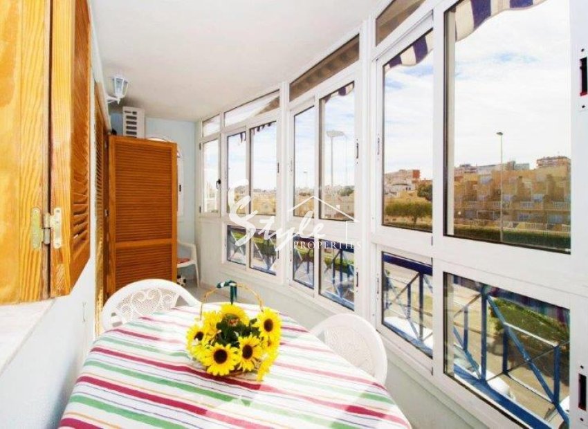 Resale - Apartamento - La Mata
