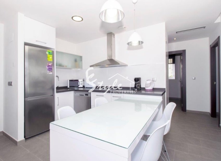 Resale - Apartamento - La Mata