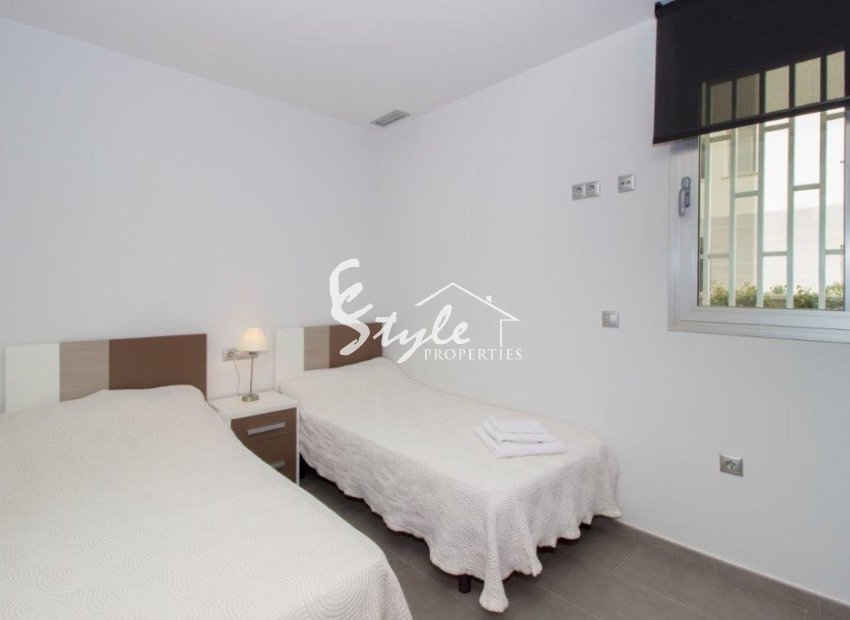 Resale - Apartamento - La Mata