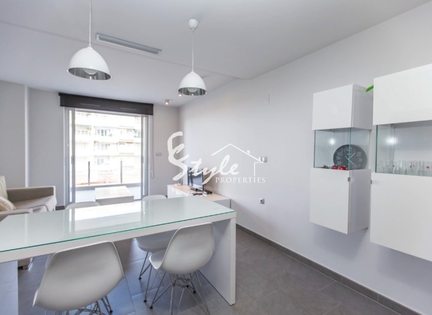 Resale - Apartamento - La Mata