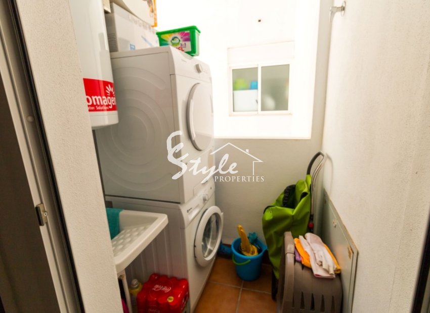 Resale - Apartamento - La Mata