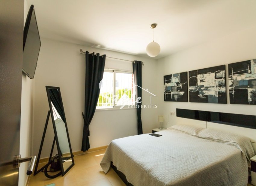 Resale - Apartamento - La Mata