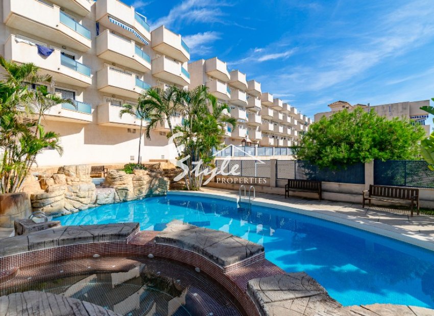 Resale - Apartamento - La Zenia