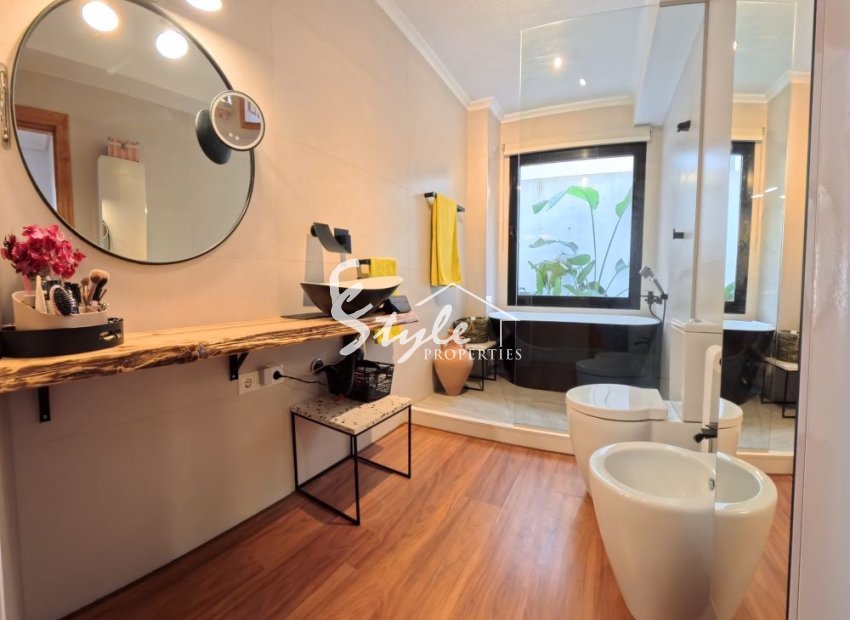 Resale - Apartamento - La Zenia