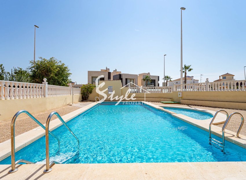 Resale - Apartamento - La Zenia