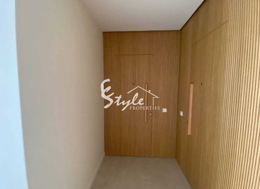 Resale - Apartamento - Las Colinas Golf