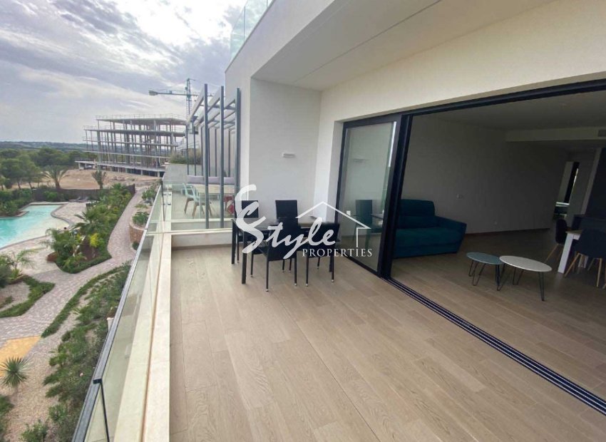 Resale - Apartamento - Las Colinas Golf