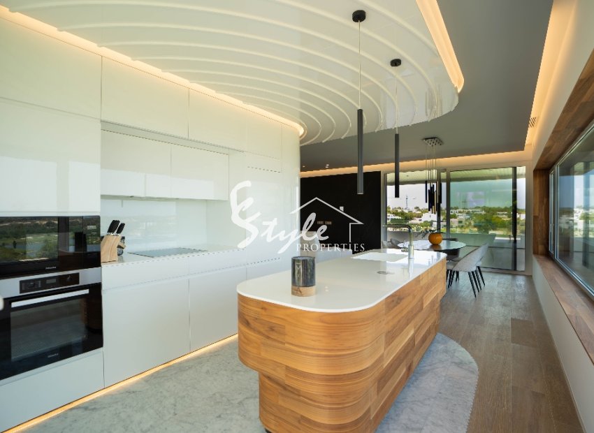 Resale - Apartamento - Las Colinas Golf