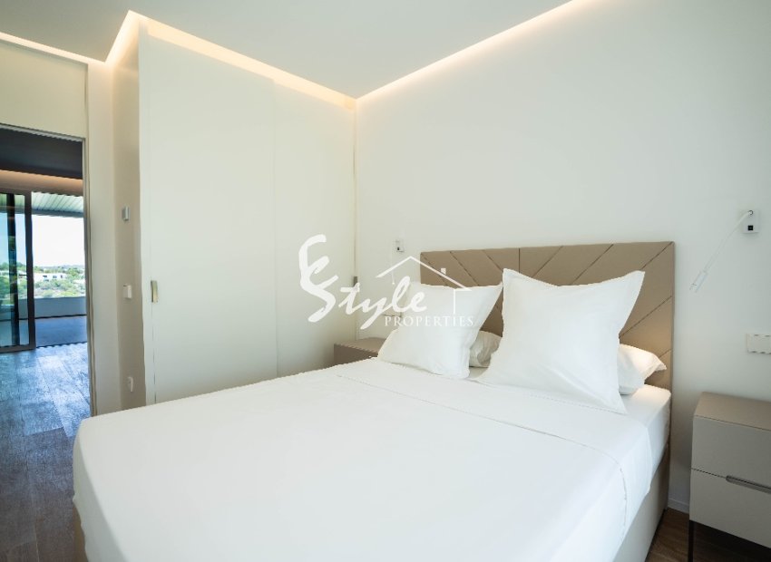 Resale - Apartamento - Las Colinas Golf