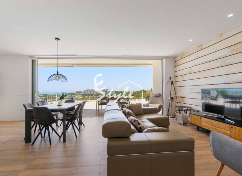 Resale - Apartamento - Las Colinas Golf