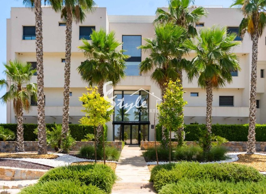 Resale - Apartamento - Las Colinas Golf