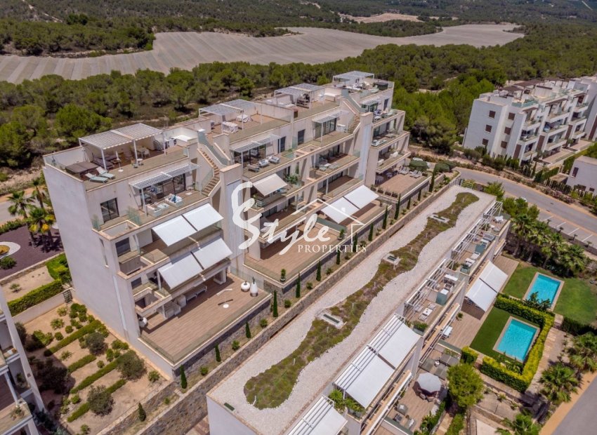 Resale - Apartamento - Las Colinas Golf