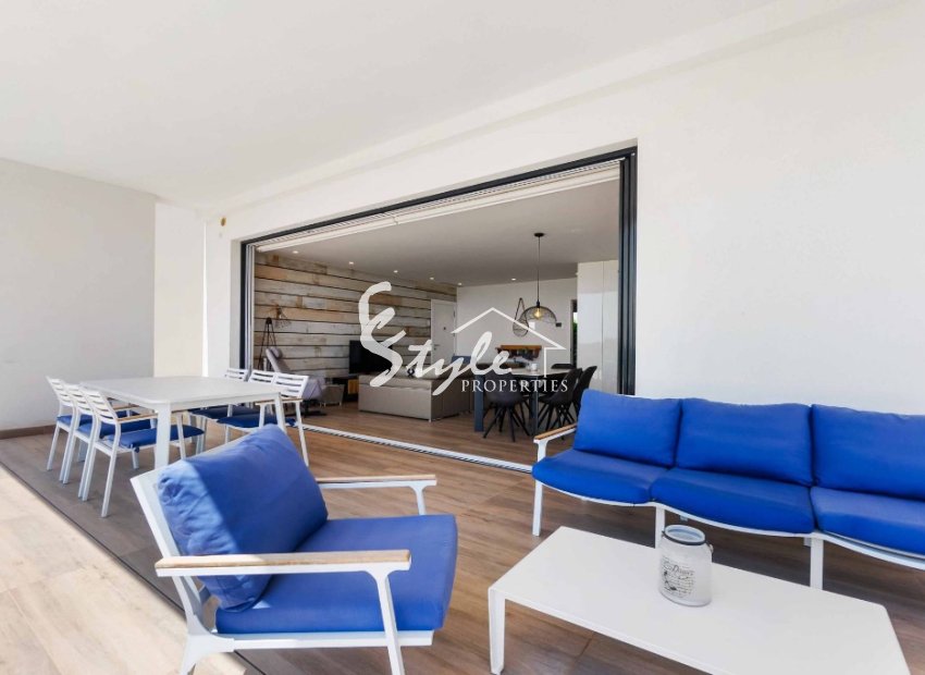 Resale - Apartamento - Las Colinas Golf