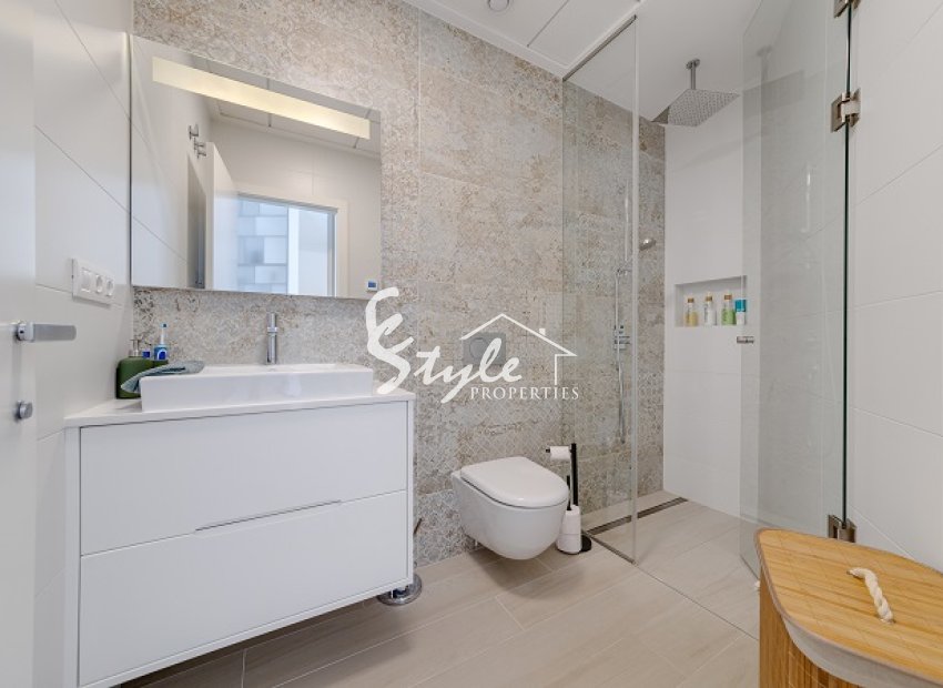 Resale - Apartamento - Las Colinas Golf