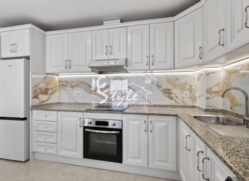 Resale - Apartamento - Orihuela-Costa - Campoamor