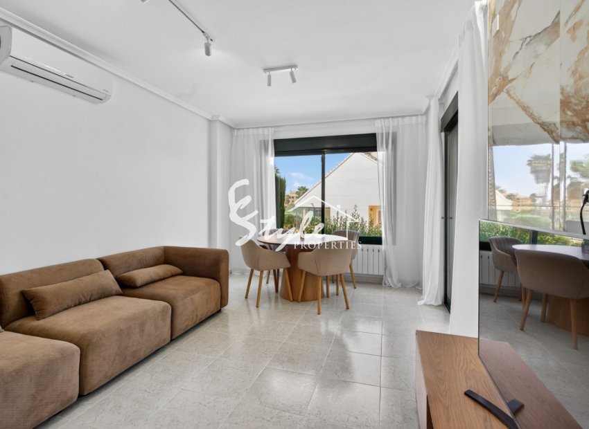 Resale - Apartamento - Orihuela-Costa - Campoamor