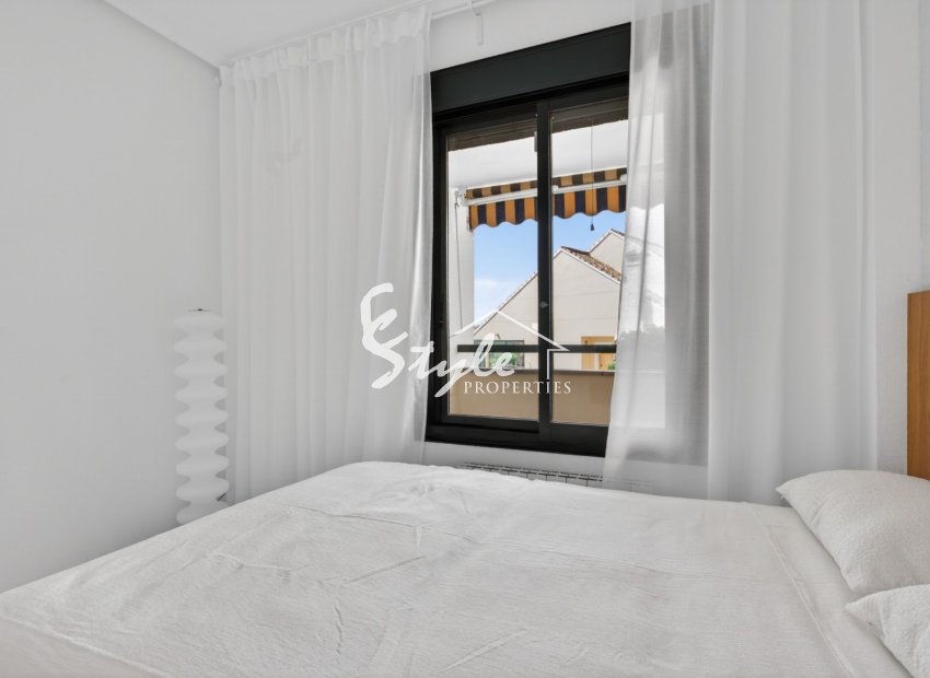 Resale - Apartamento - Orihuela-Costa - Campoamor