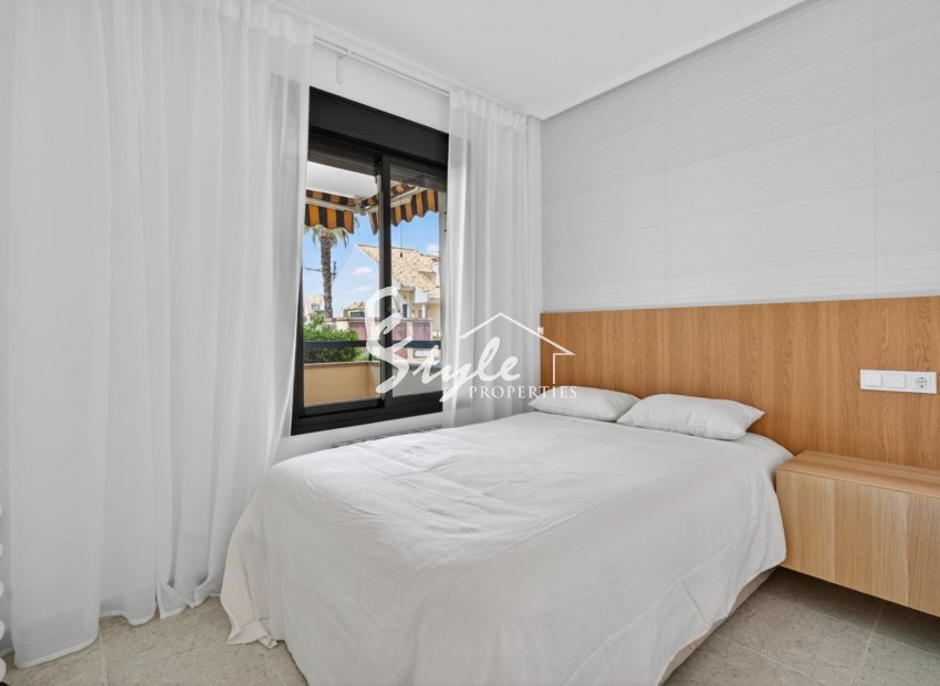 Resale - Apartamento - Orihuela-Costa - Campoamor