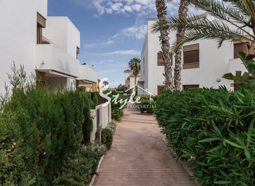 Resale - Apartamento - Orihuela-Costa - La Zenia