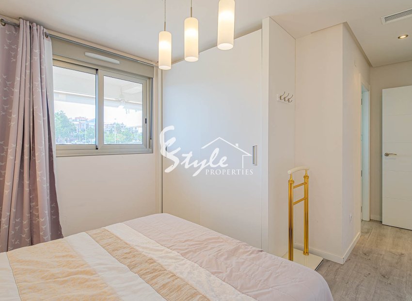 Resale - Apartamento - Orihuela-Costa - Los Dolses