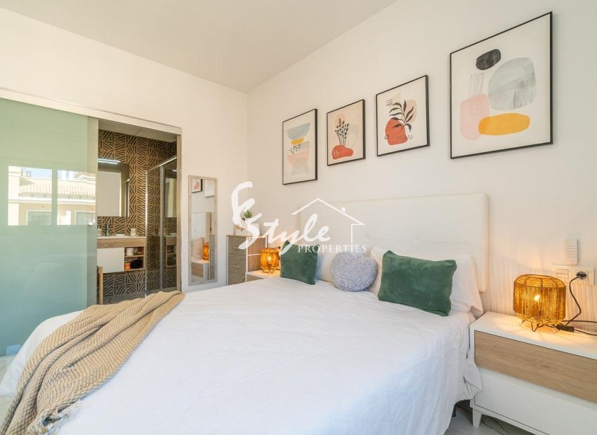 Resale - Apartamento - Orihuela-Costa - PAU 26